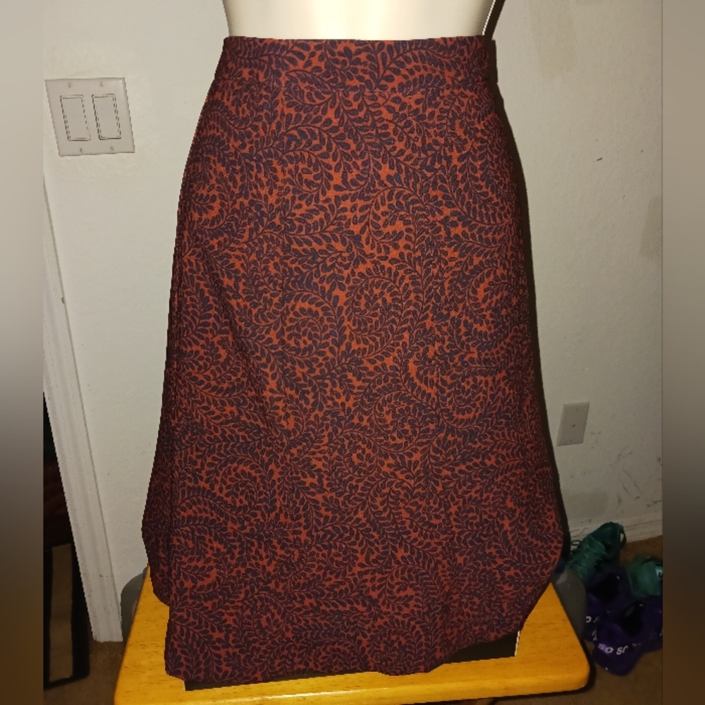 LOFT Skirt With Black Leaf Pattern